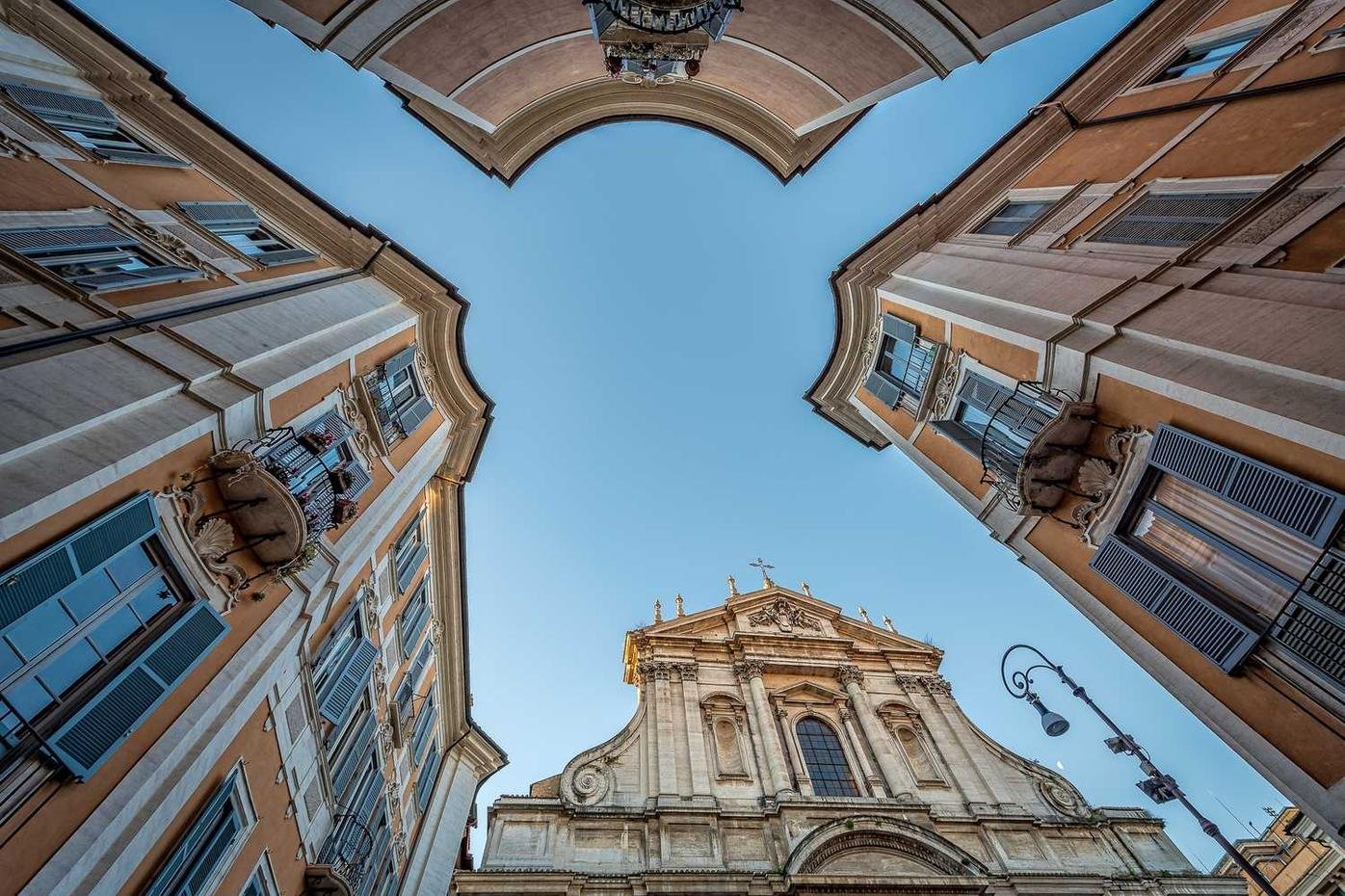 Quia voluptatem accusamus architecto quaerat labore ut consectetur consequatur facere